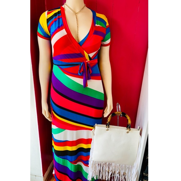 Dresses & Skirts - Women’sPlus Maxi Dress